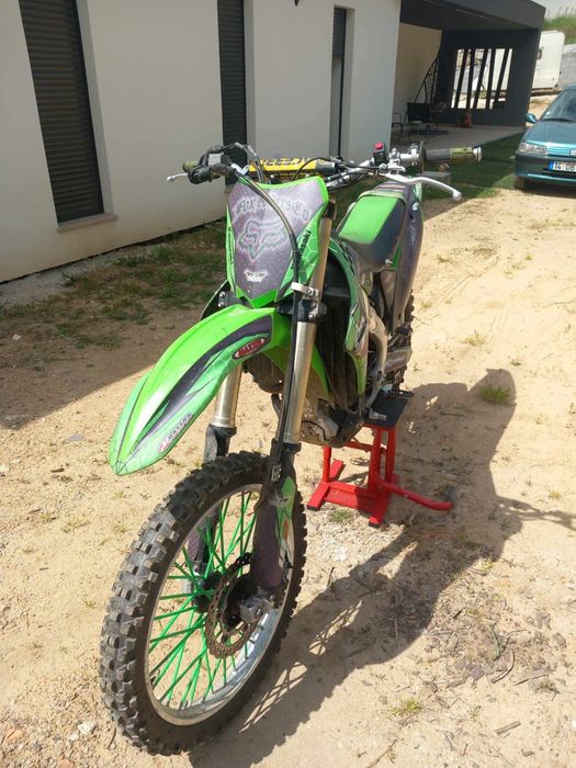 KXF 250 Kawasaki com documentos