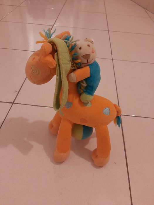 Brinquedos Chicco e Tuctuc.429484811422935045