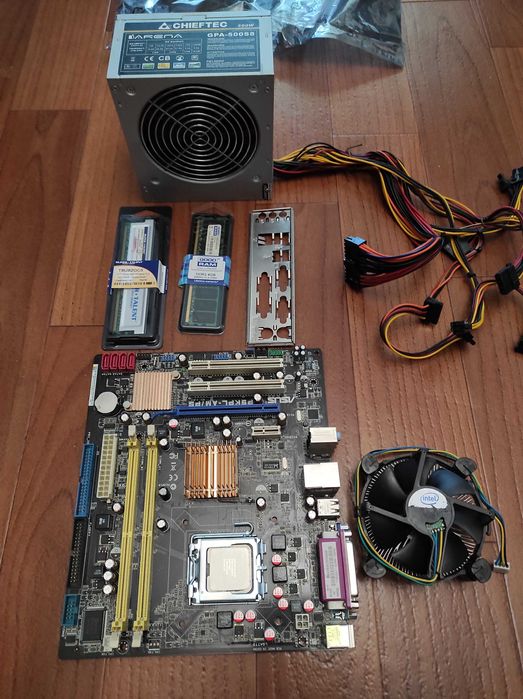 комплект P5KPL-AM/PS(775)+E6300+6Gb+блок живлення Chieftec