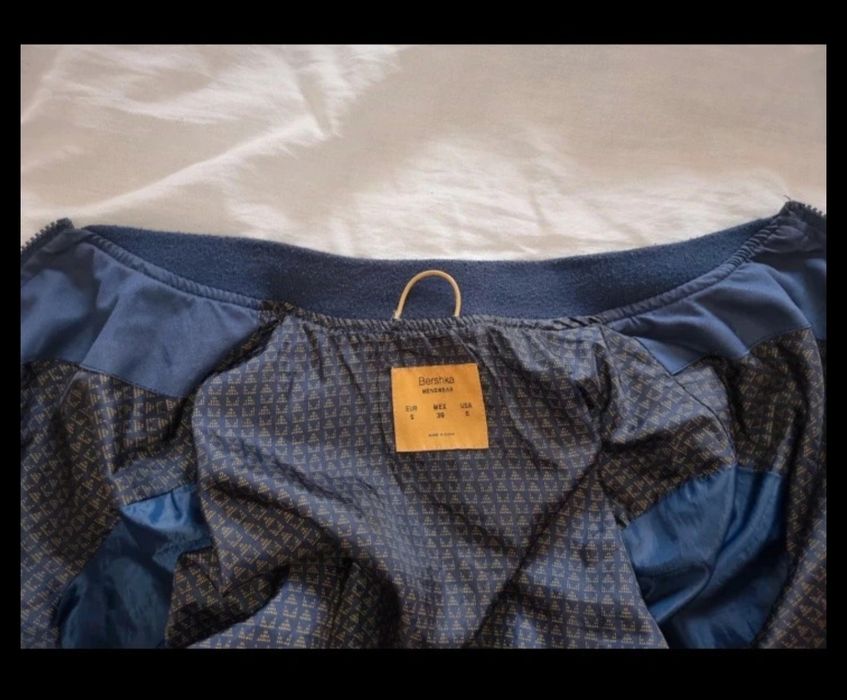 Casaco fino azul escuro (Primavera-Verão-Outono)