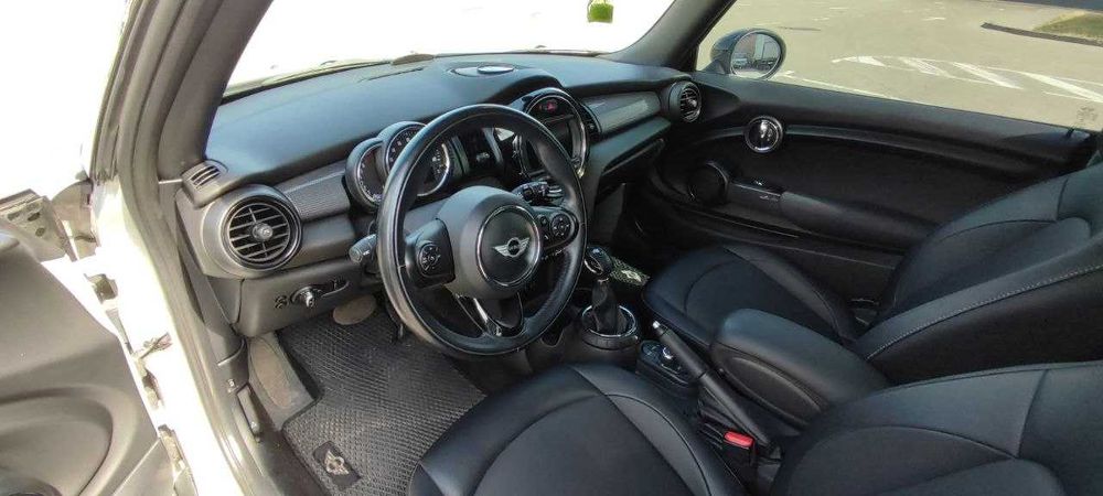 Продам Mini cooper F56 (2015) 49000 пробег