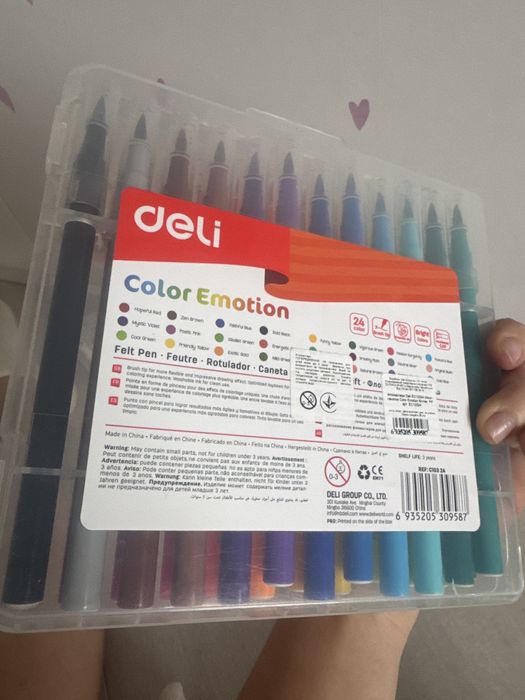 Deli Фломастери нові