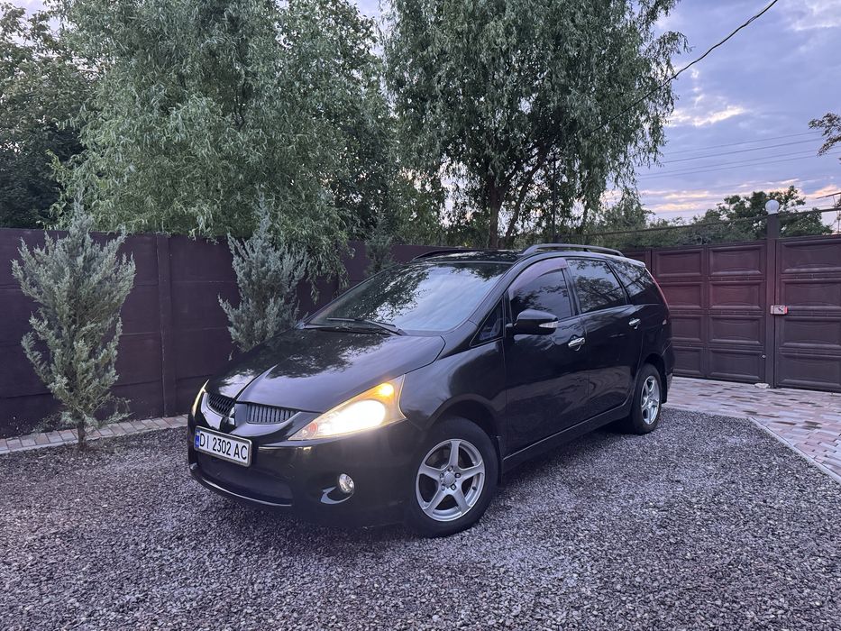 Практичний мінівен Mitsubishi Grandis ГБО