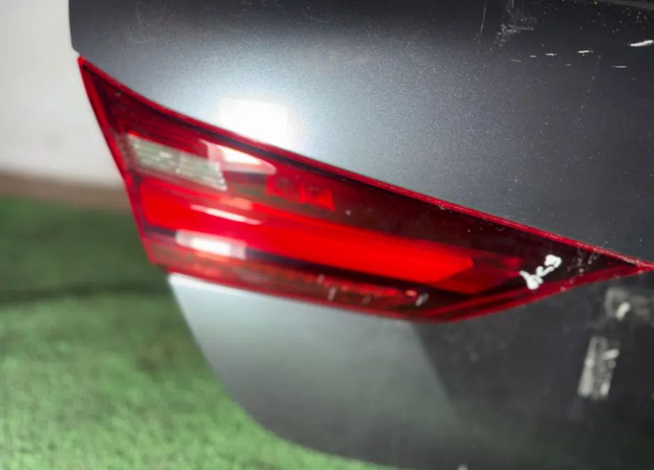 Farolim Mala Esquerdo BMW Série 1 PacK M F40 116D 2019