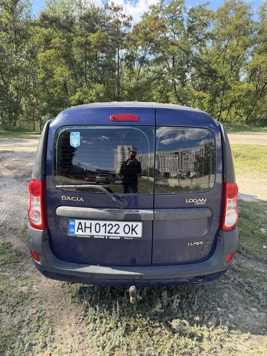 Продам dacia logan mcv 1.4