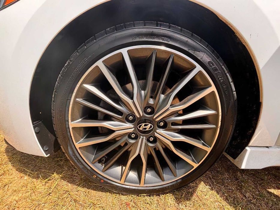 Hyundai Elantra Sport      2017