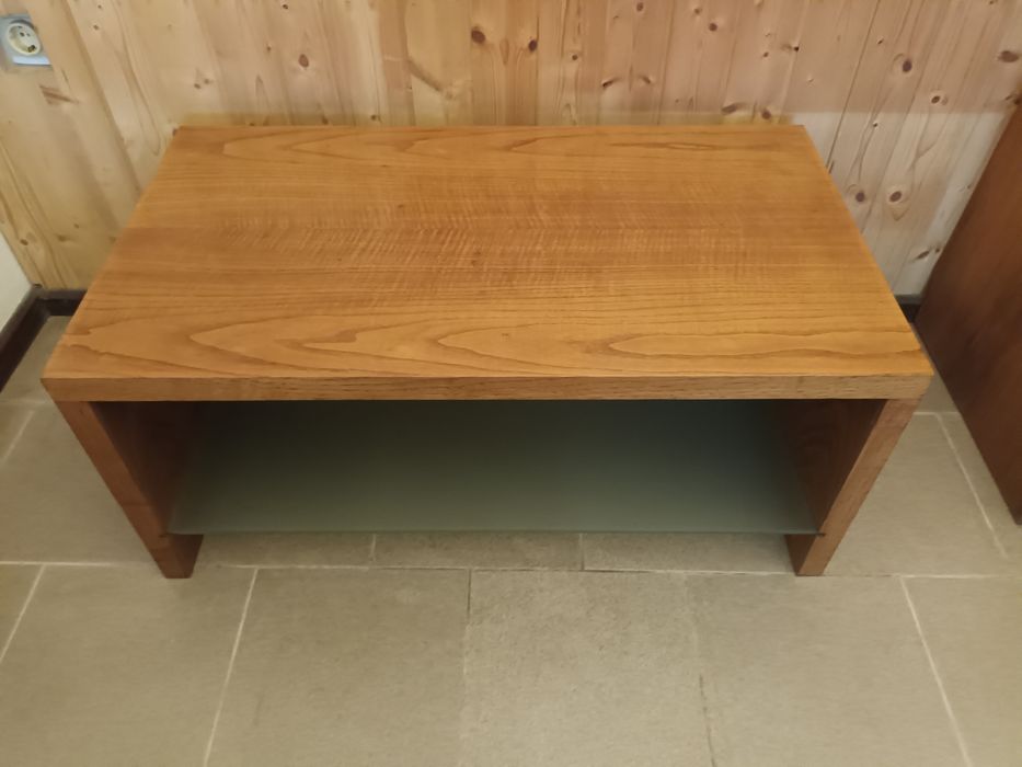 Mesa de centro em madeira maciça