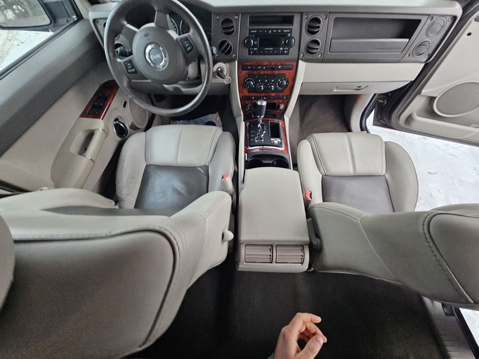 Jeep Commander 3.0 Limited * Europa * 7 osob* Bezwypadkowy