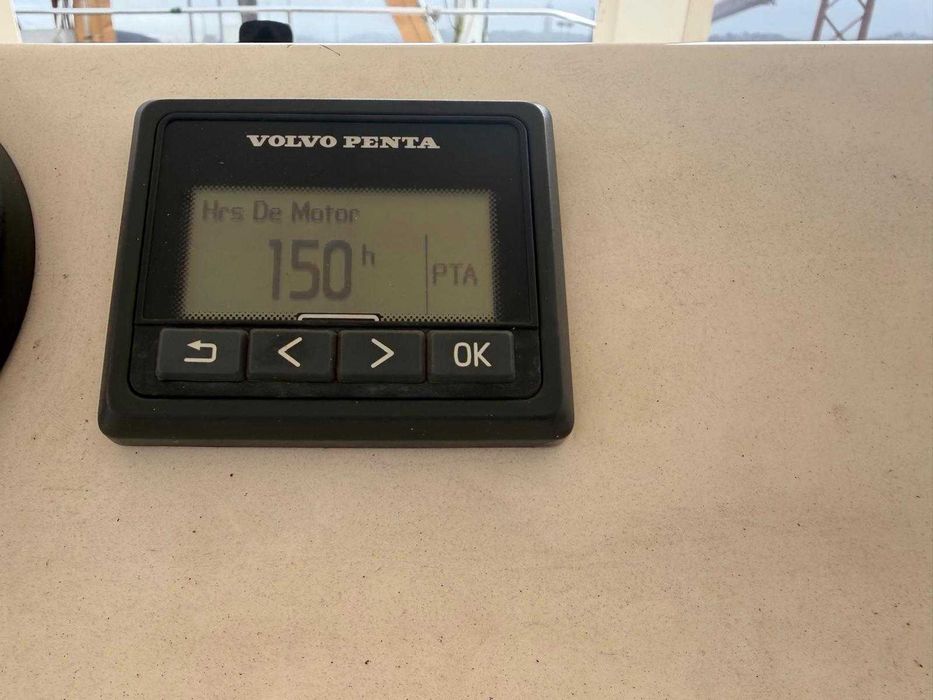 Três motores c/ coluna - Volvo Penta D6 340 DPI + Extras