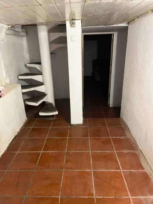Moradia T4 com garagem e jardim