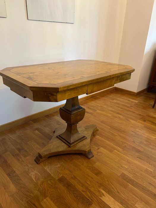Stylowy stół (biedermeier) używany  - stan  bardzo dobry