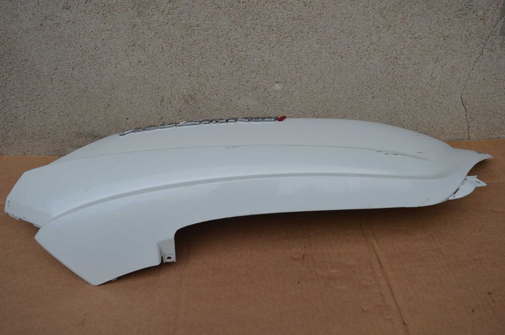 Sym Maxsym 400/600 OWIEWKA prawy tył + ogon emblemat