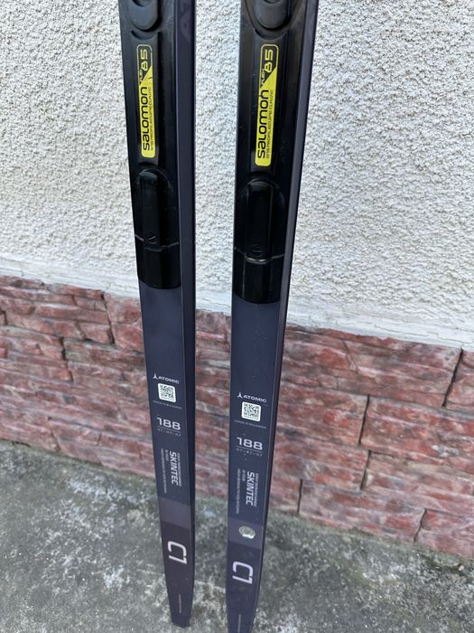 Продам лижі Atomic