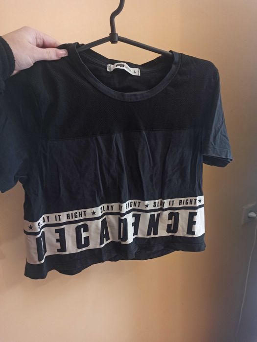 Футболка жіноча чорна з надписами