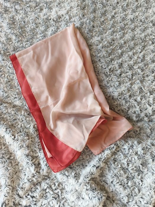 Cieniowana chusta damska