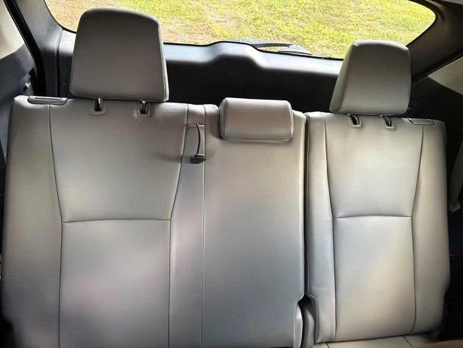 Toyota Highlander Hybrid      2022