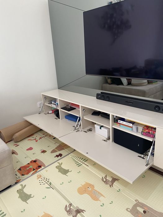 Movel tv lacado grandes dimensões 275cm.