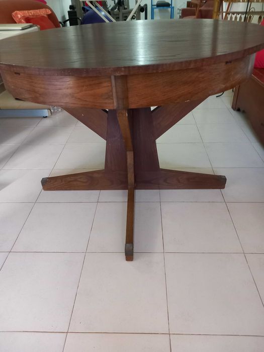 Mesa de jantar extensível em cerejeira e 6 cadeiras