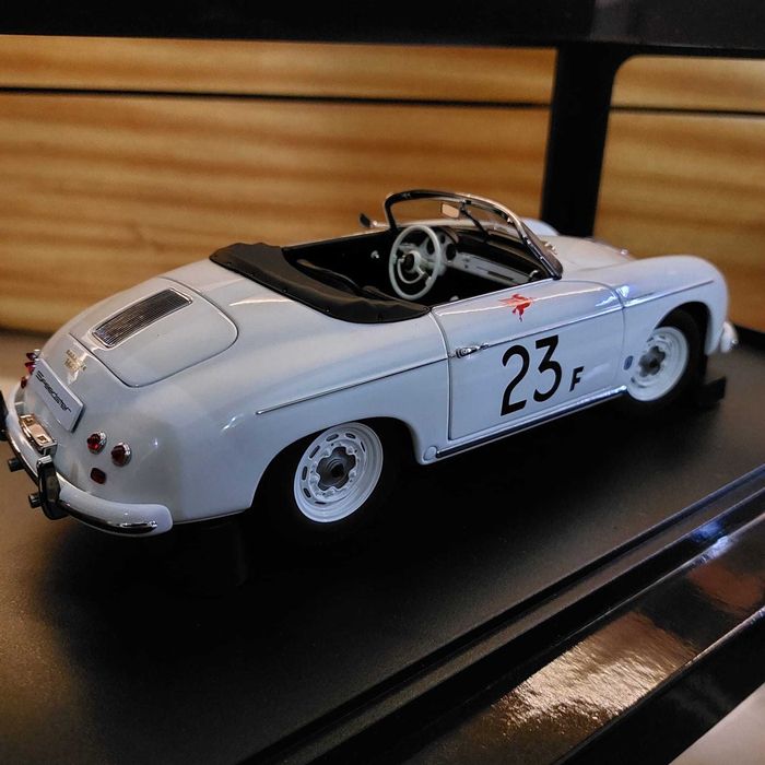 Porsche 356A Speedster #23F AUTOart 1:18