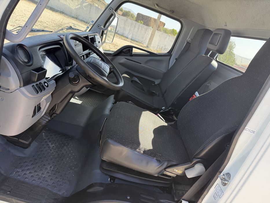 Mitsubishi fuso 3c15 ligeira 2019