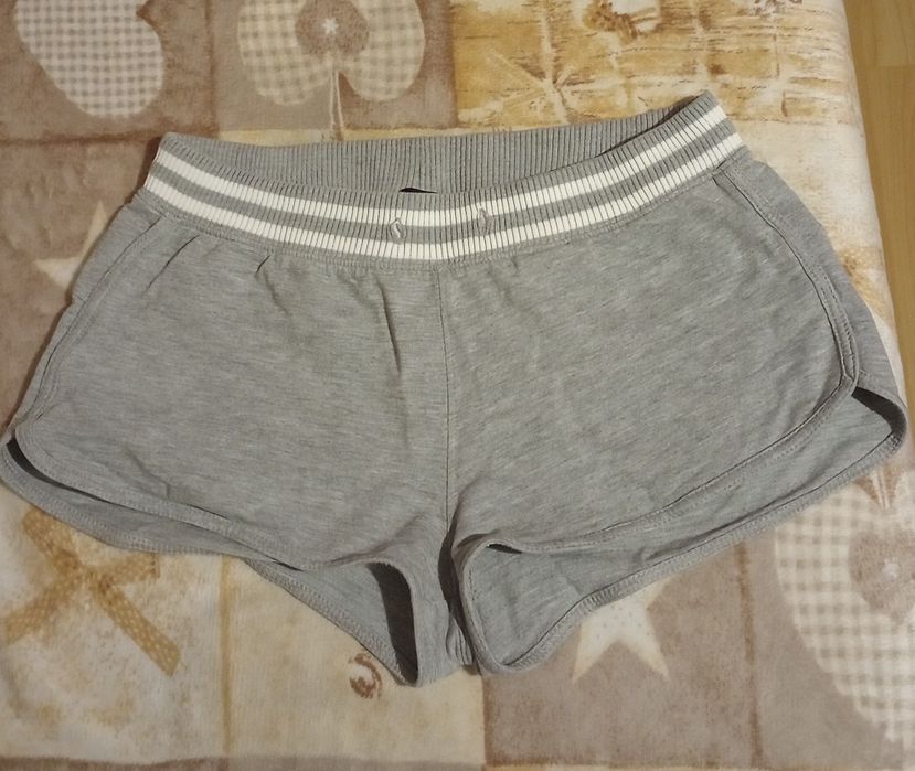 Krótkie spodenki damskie r S Cropp