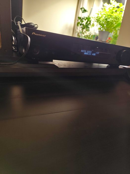 wzmocnjacz 
 PIONEER VSX-S300-K
Amplituner AV