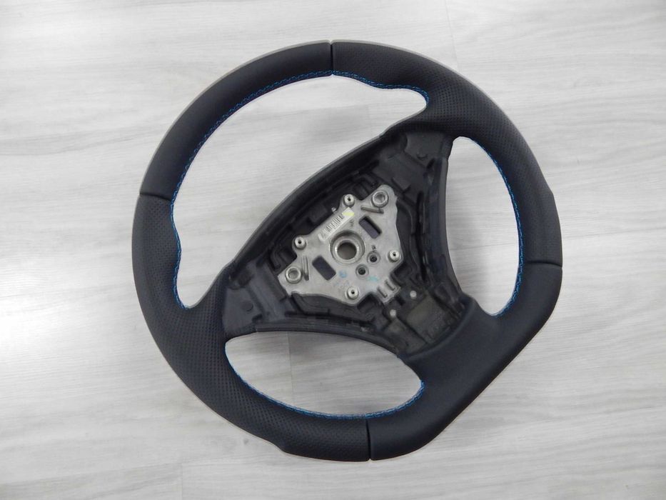 BMW E60 E61 - kierownica Sport 03-04r. odpalana na kluczyk