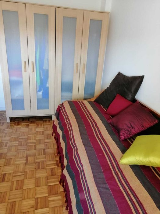 Quarto para arrendar, Linha azul, Encosta do Sol ( ao lado de Carnide)