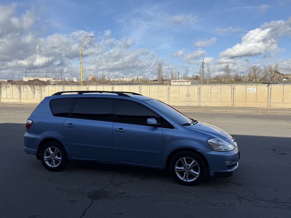 Тойота авенсис верса