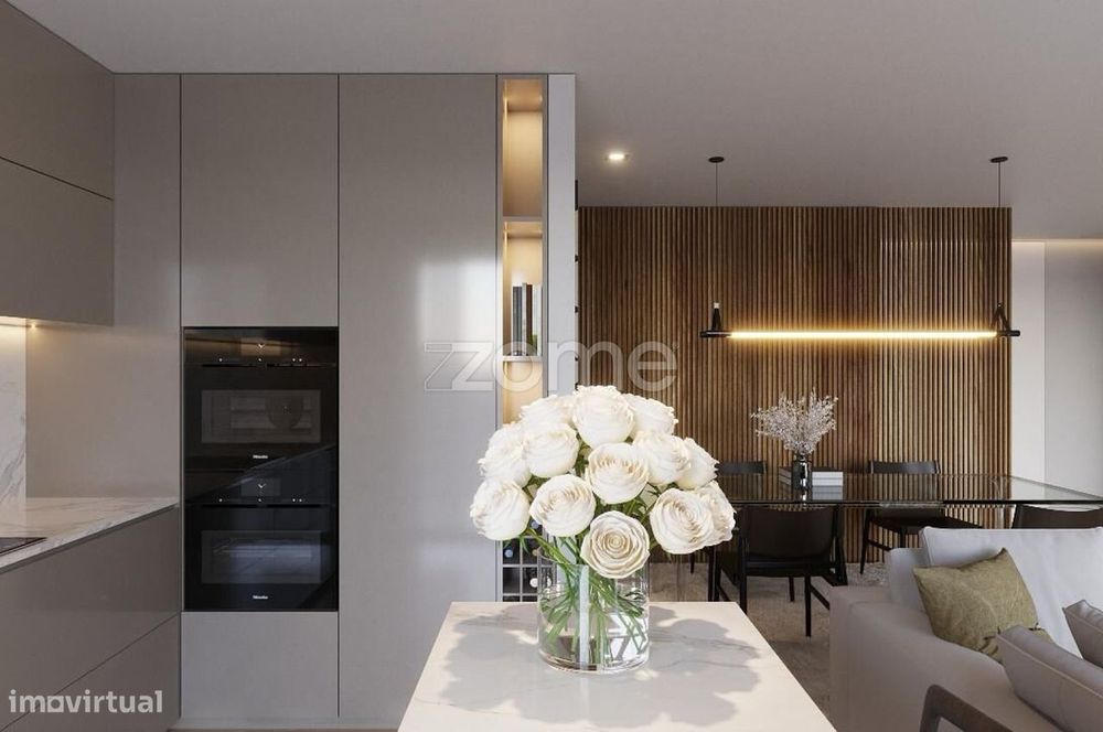 Apartamento T1 com garagem e varanda em S. Vicente