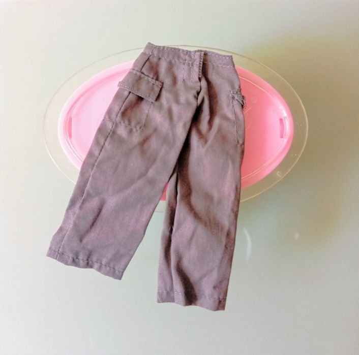 Barbie vários estilos de calças .