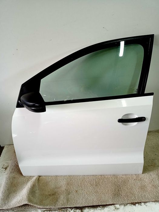 VW Volkswagen Polo 6R drzwi przód przednie lewe kolor LB9A białe kompletne wersja 5 drzwi