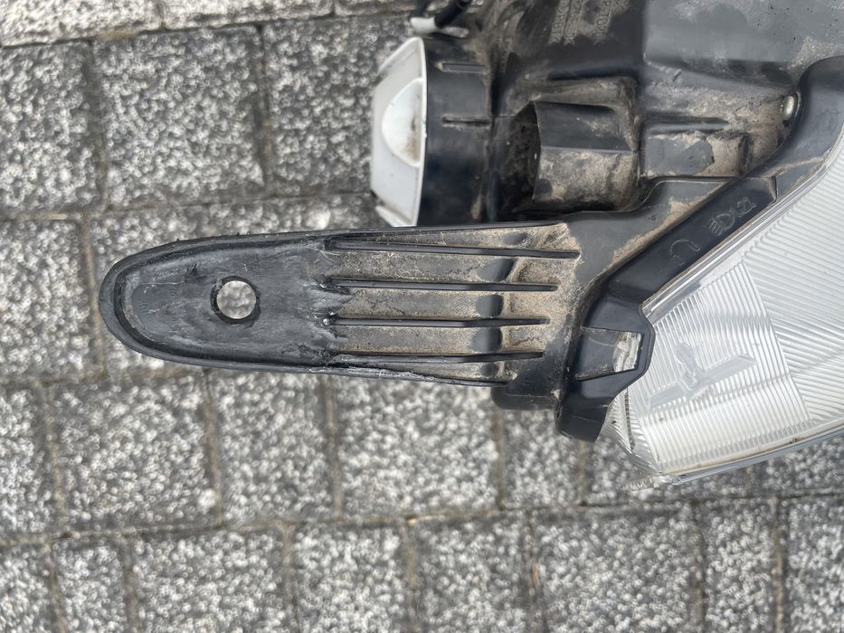 Lampa prawy przód Isuzu d-max 2022