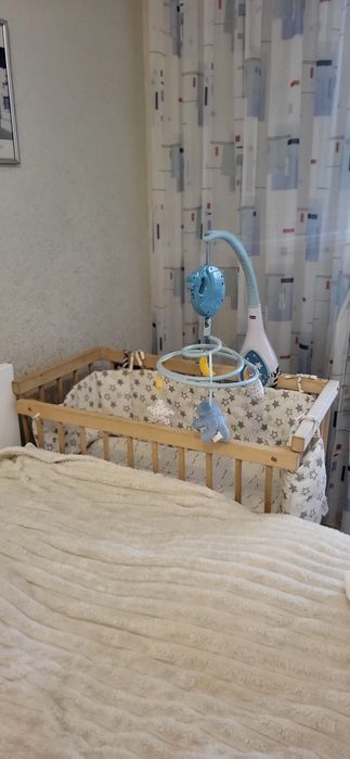 Прикроватне дитяче ліжко