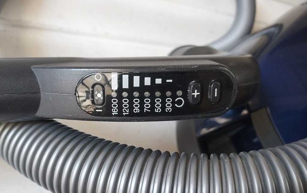 Odkurzacz Miele Blue Moon 1600W elektro-szczotka pilot  gwarancja