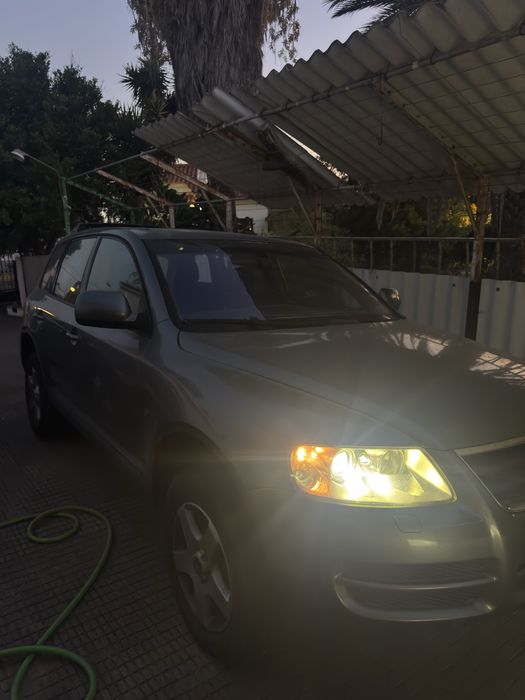 VW Touareg r5 manual com suspensao de molas e todos os sistemas e diferencias de tracção a funcionar.