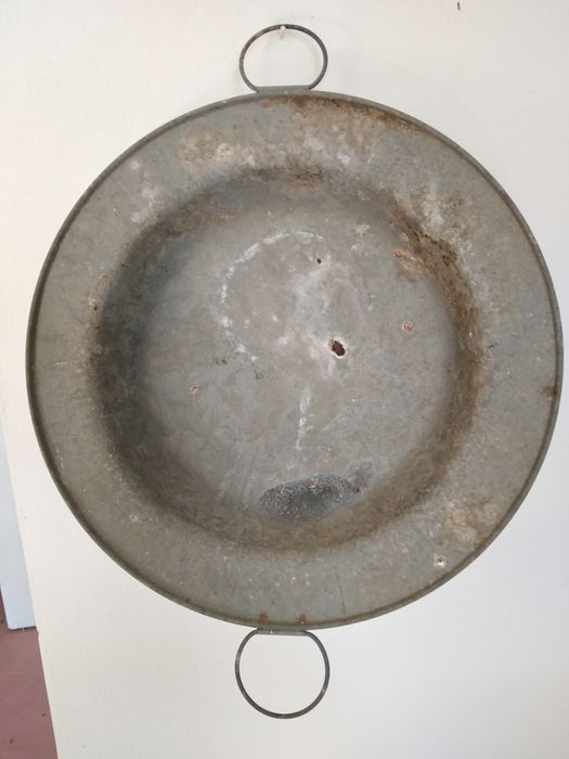 Braseira em Zinco Muito Antiga