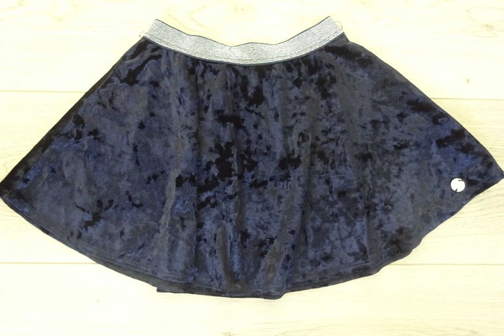 Elegancka ciemnogranatowa spódniczka Coccodrillo, r. 92/98