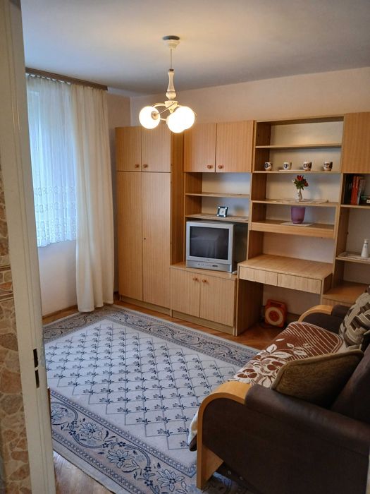 Mieszkanie na wynajem 48 m2. z balkonem, piwnicą oraz miejscem postojowym.