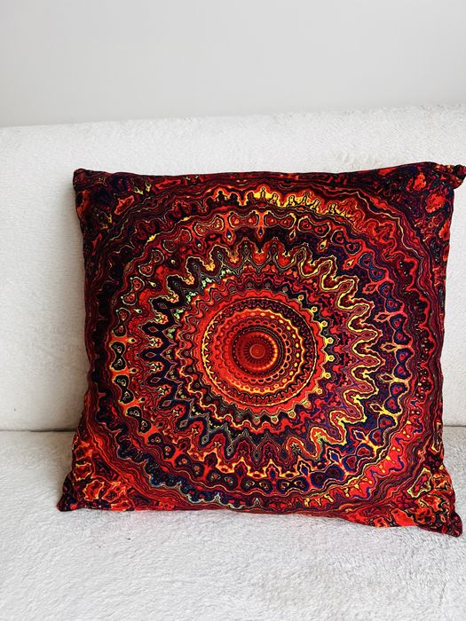 Продаю диванні подушки в асортименті