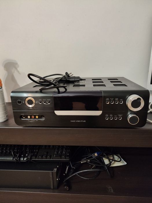 Nad Viso Five amplituner