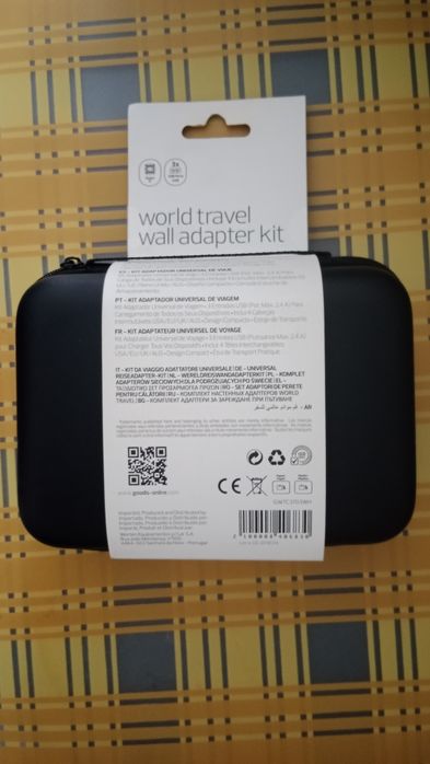 Carregador world travel mais estojo para powerbank