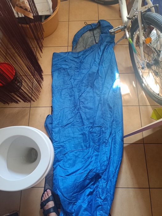 Dwa śpiwory Mumia