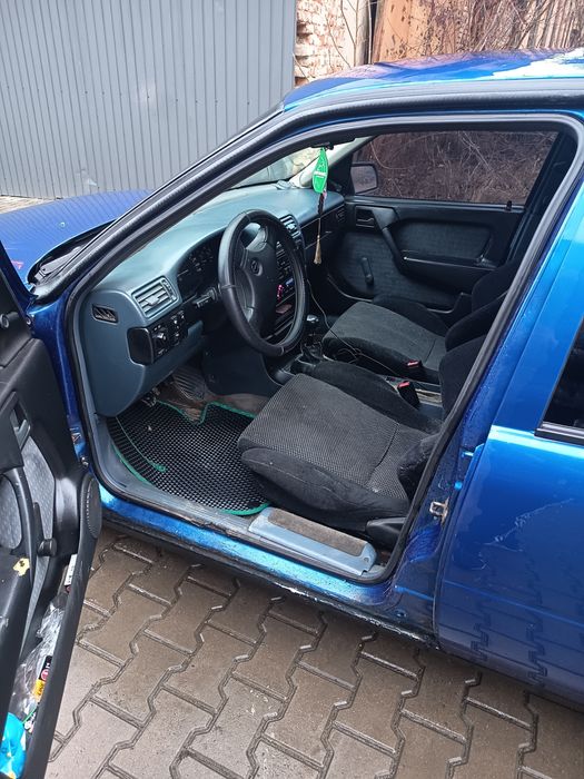 Опель вектра а 1989.р