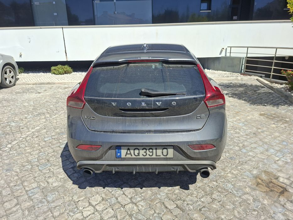Volvo V40 R Design 2.0 D 120 cv 2015  Full Extras