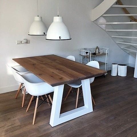 Стол .мебель лофт .торговая витрина .мебель для кафе. Бар .