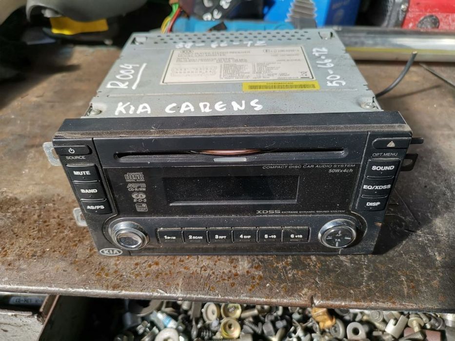 KIA CARENS 2002 2.0 CRDI RADIO R004