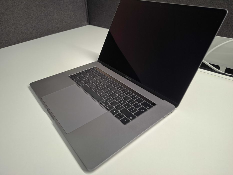MacBook Pro 15" — i7 | 16GB RAM |  Excelente relação qualidade/preço