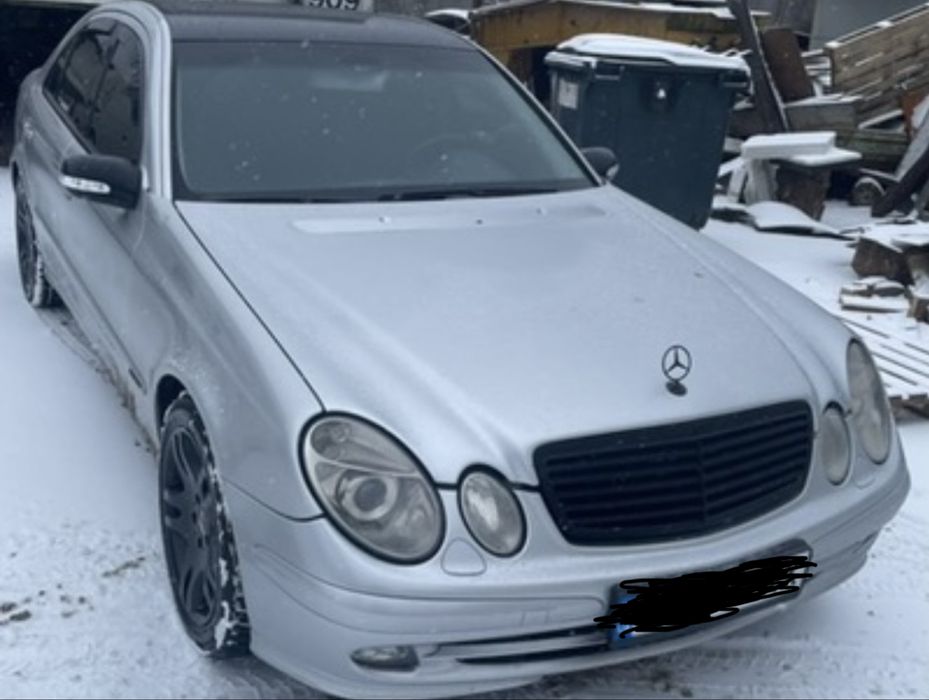 Mercedes Benz W211.   2.2