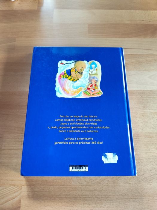 Livro infantil "365 histórias para sonhar"